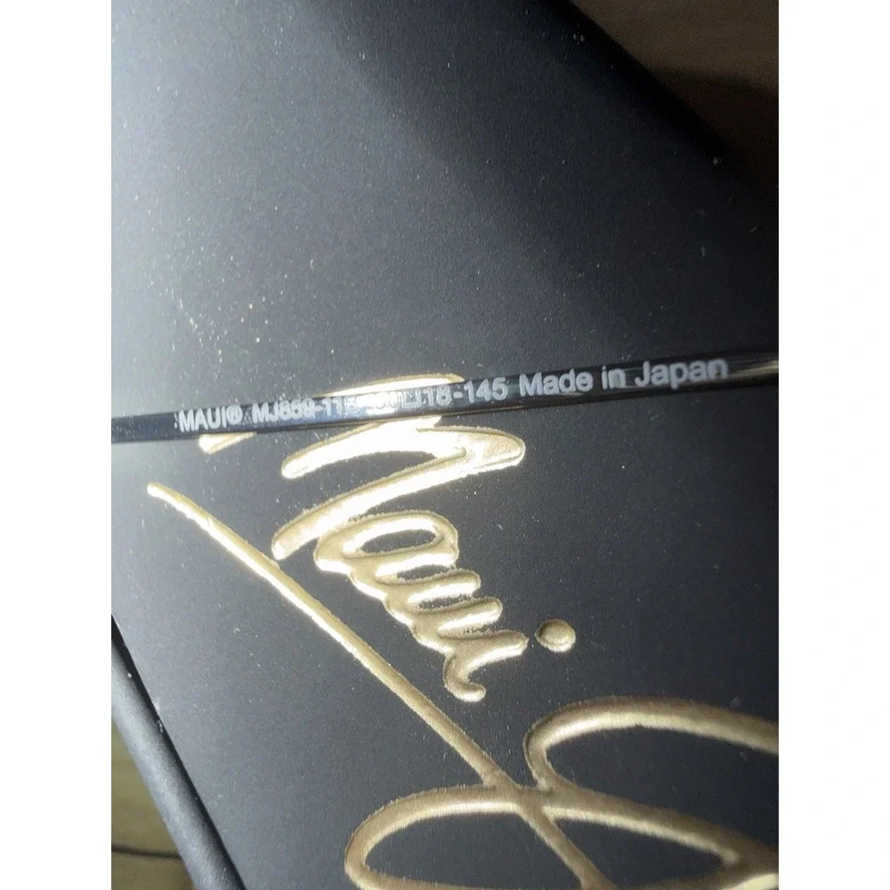 Maui Jim Island Eyes Sunglasses MJ859 11B Silver 50mm Black